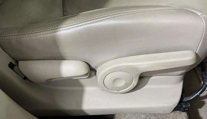 2019 Maruti Ciaz ALPHA  AT 1.5 SHVS PETROL, Petrol, Automatic, 65,834 km, Driver Side Adjustment Panel
