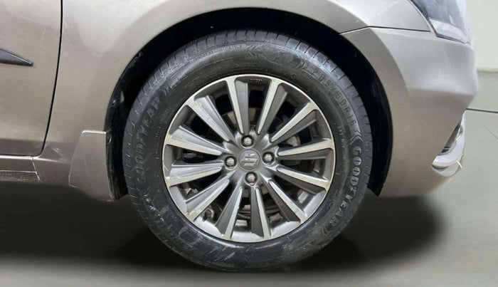 2019 Maruti Ciaz ALPHA  AT 1.5 SHVS PETROL, Petrol, Automatic, 65,834 km, Right Front Wheel