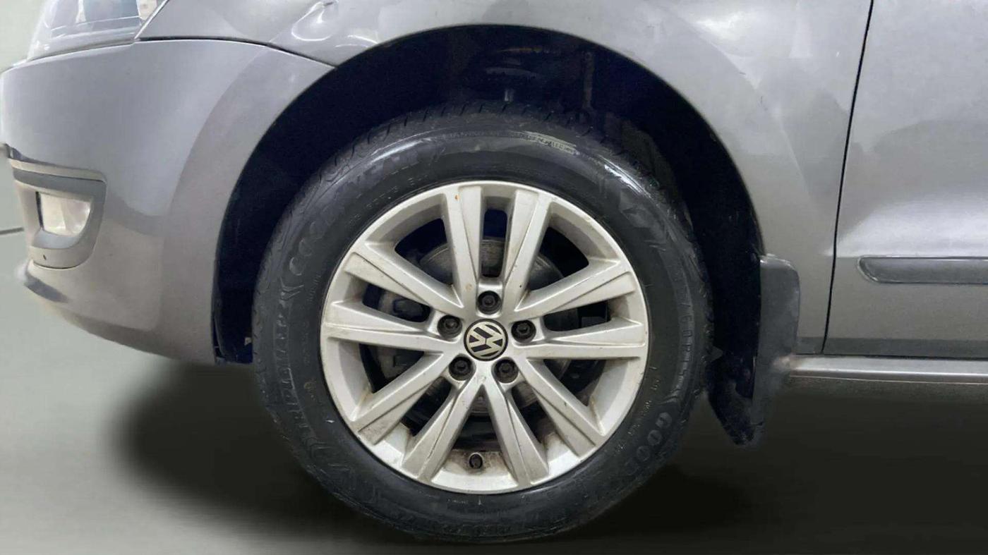 2013 Volkswagen Polo HIGHLINE1.2L, Petrol, Manual, 42,163 km, Left Front Wheel