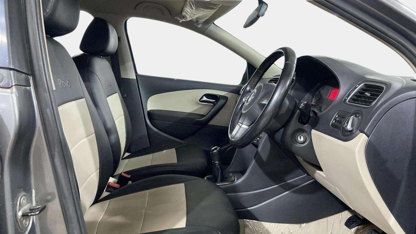 2013 Volkswagen Polo HIGHLINE1.2L, Petrol, Manual, 42,163 km, Right Side Front Door Cabin