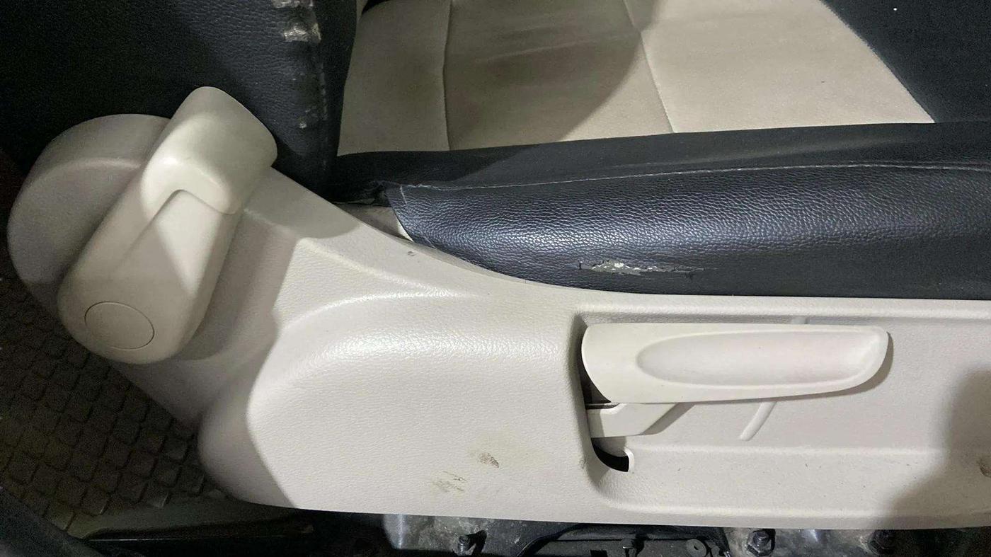 2013 Volkswagen Polo HIGHLINE1.2L, Petrol, Manual, 42,163 km, Driver Side Adjustment Panel