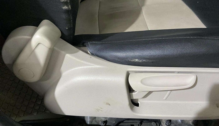 2013 Volkswagen Polo HIGHLINE1.2L, Petrol, Manual, 42,200 km, Driver Side Adjustment Panel