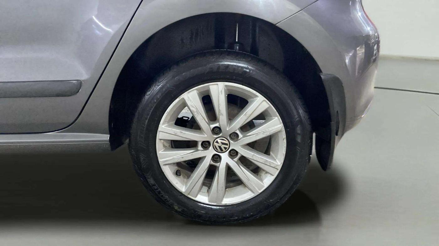 2013 Volkswagen Polo HIGHLINE1.2L, Petrol, Manual, 42,163 km, Left Rear Wheel