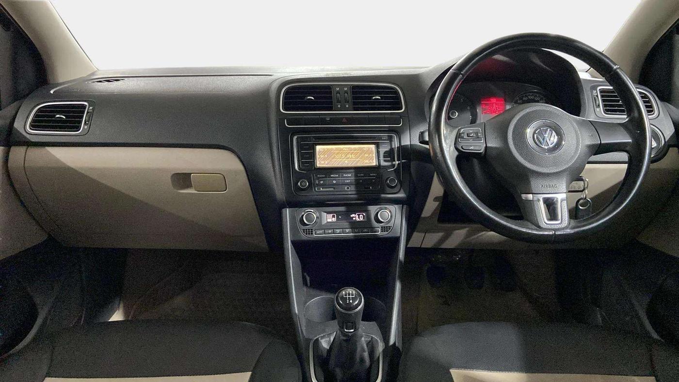 2013 Volkswagen Polo HIGHLINE1.2L, Petrol, Manual, 42,163 km, Dashboard