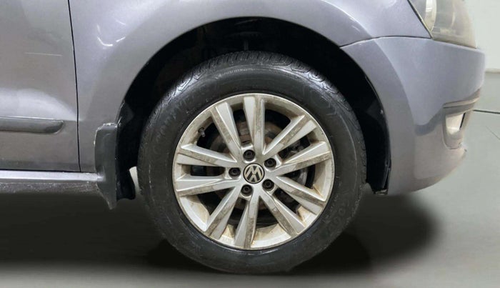 2013 Volkswagen Polo HIGHLINE1.2L, Petrol, Manual, 42,200 km, Right Front Wheel