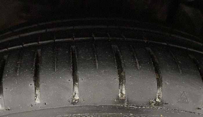 2019 Ford Figo Aspire TITANIUM PLUS 1.5 DIESEL, Diesel, Manual, 88,138 km, Left Front Tyre Tread
