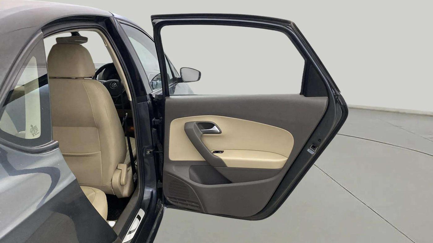 2018 Volkswagen Vento 1.2 TSI HIGHLINE PLUS AT, Petrol, Automatic, 84,102 km, RHS Rear Door