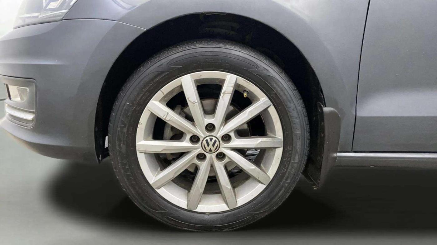 2018 Volkswagen Vento 1.2 TSI HIGHLINE PLUS AT, Petrol, Automatic, 84,102 km, Left Front Wheel