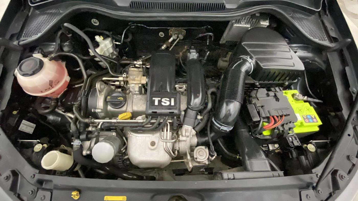 2018 Volkswagen Vento 1.2 TSI HIGHLINE PLUS AT, Petrol, Automatic, 84,102 km, Engine View