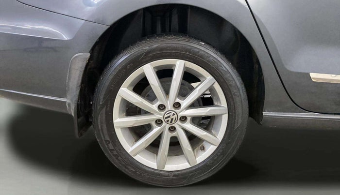2018 Volkswagen Vento 1.2 TSI HIGHLINE PLUS AT, Petrol, Automatic, 84,213 km, Right Rear Wheel