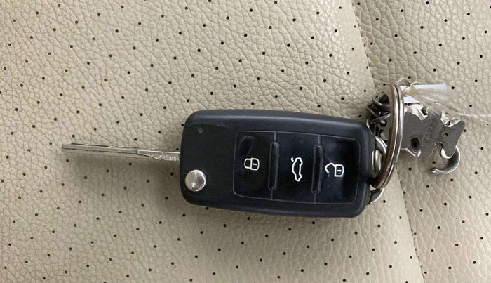 2018 Volkswagen Vento 1.2 TSI HIGHLINE PLUS AT, Petrol, Automatic, 84,213 km, Key Close Up
