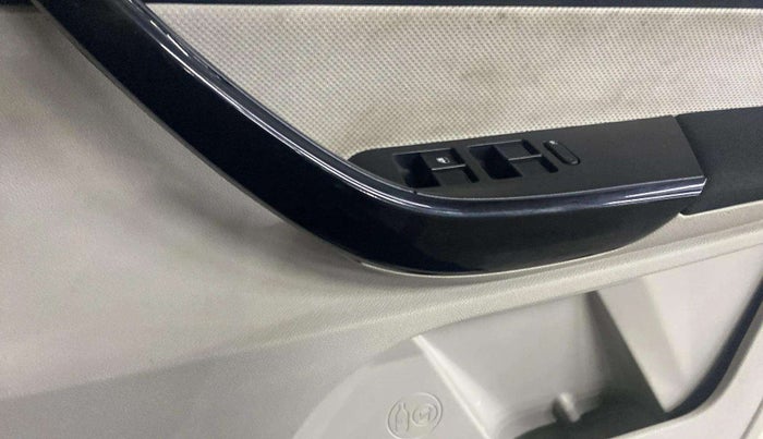 2022 Tata TIGOR XZ PLUS CNG, CNG, Manual, 23,992 km, Driver Side Door Panels Control