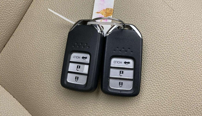 2020 Honda Amaze 1.2L I-VTEC V, Petrol, Manual, 81,774 km, Key Close Up