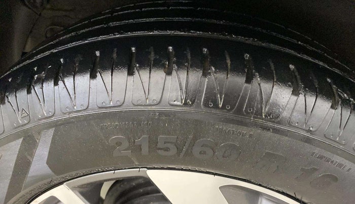 2021 KIA SONET GTX PLUS 1.5 AT, Diesel, Automatic, 61,204 km, Left Front Tyre Tread