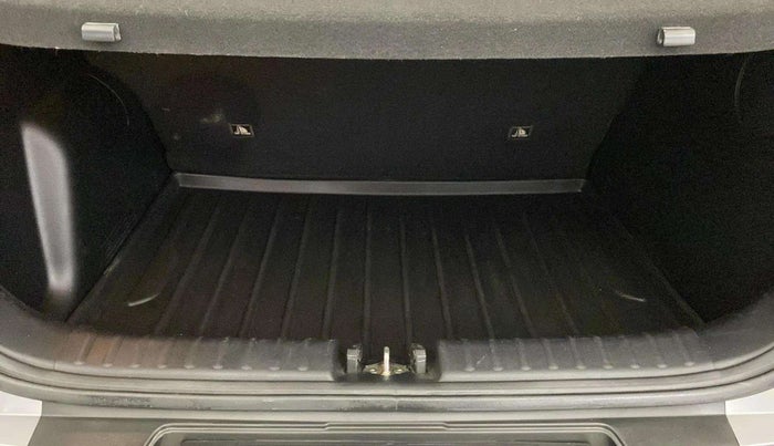 2021 KIA SONET GTX PLUS 1.5 AT, Diesel, Automatic, 61,204 km, Boot Inside