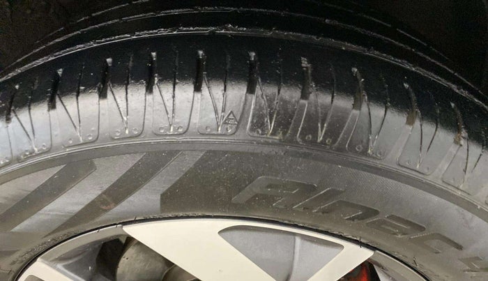 2021 KIA SONET GTX PLUS 1.5 AT, Diesel, Automatic, 61,204 km, Right Front Tyre Tread