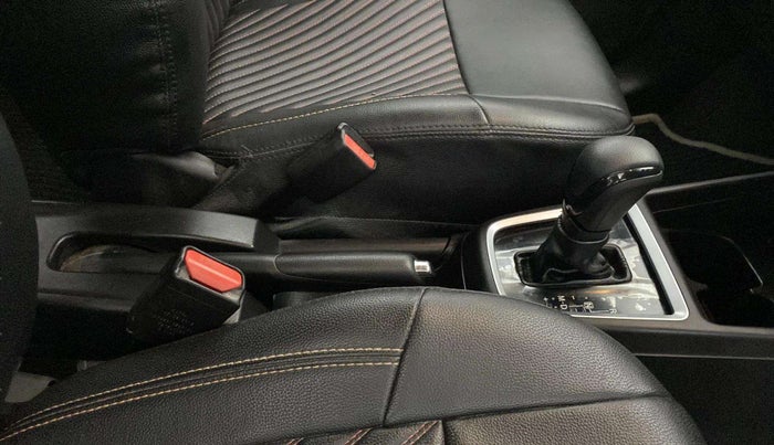 2018 Maruti Swift VXI AMT, Petrol, Automatic, 90,587 km, Gear Lever