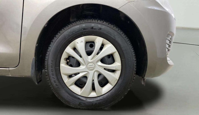 2018 Maruti Swift VXI AMT, Petrol, Automatic, 90,587 km, Right Front Wheel