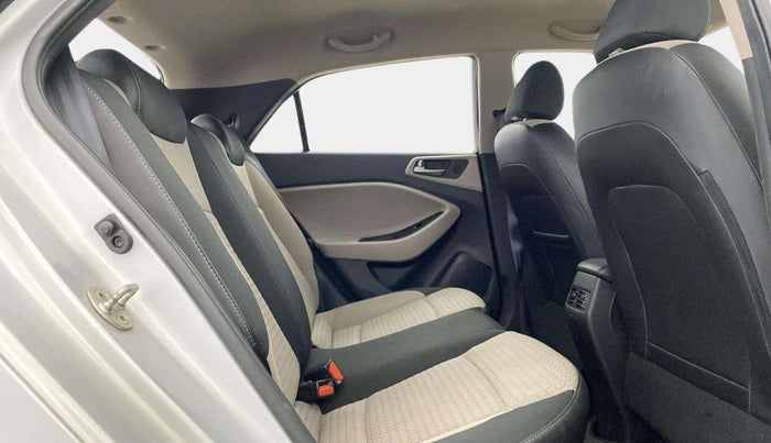 2017 Hyundai Elite i20 SPORTZ 1.2, Petrol, Manual, 36,010 km, Right Side Rear Door Cabin