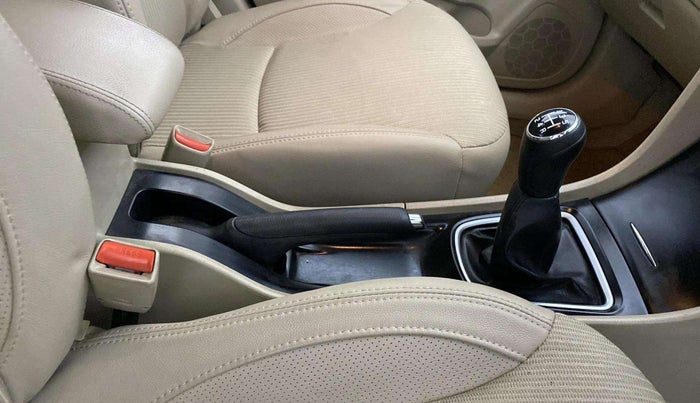 2018 Maruti Ciaz ZETA 1.4  MT PETROL, Petrol, Manual, 25,176 km, Gear Lever
