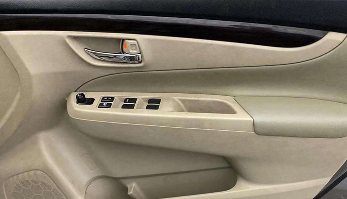 2018 Maruti Ciaz ZETA 1.4  MT PETROL, Petrol, Manual, 25,176 km, Driver Side Door Panels Control