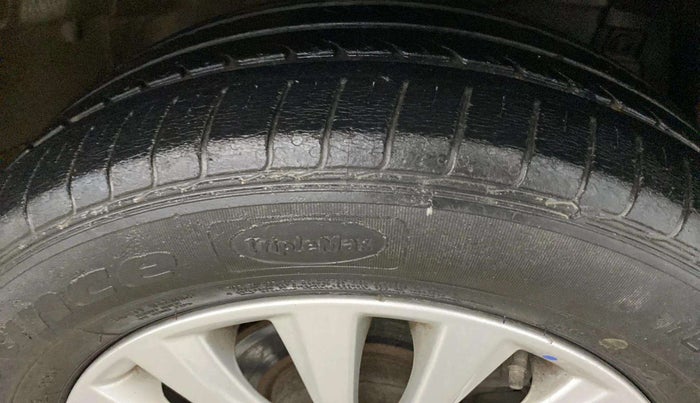 2018 Maruti Ciaz ZETA 1.4  MT PETROL, Petrol, Manual, 25,176 km, Right Front Tyre Tread