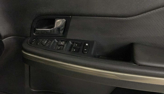2017 Tata Hexa XTA 4X2 7 STR, Diesel, Automatic, 60,002 km, Driver Side Door Panels Control