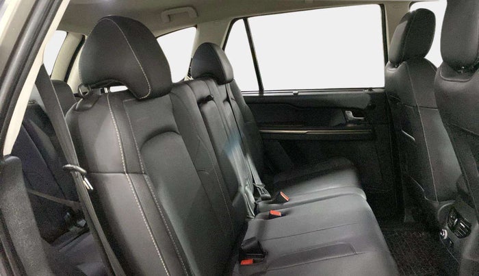 2017 Tata Hexa XTA 4X2 7 STR, Diesel, Automatic, 60,002 km, Right Side Rear Door Cabin