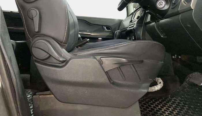 2017 Tata Hexa XTA 4X2 7 STR, Diesel, Automatic, 60,002 km, Driver Side Adjustment Panel