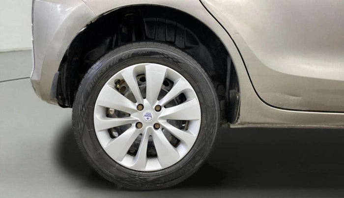 2019 Maruti Swift LXI, CNG, Manual, 83,518 km, Right Rear Wheel