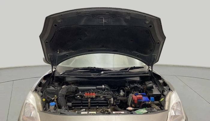 2019 Maruti Swift LXI, CNG, Manual, 83,518 km, Open Bonet