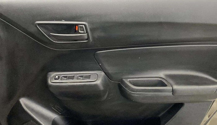 2019 Maruti Swift LXI, CNG, Manual, 83,518 km, Driver Side Door Panels Control