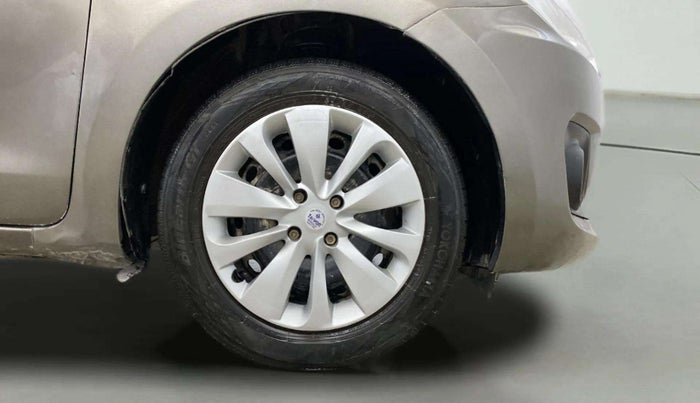 2019 Maruti Swift LXI, CNG, Manual, 83,518 km, Right Front Wheel