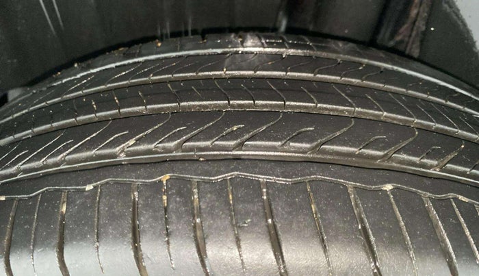 2023 Maruti FRONX DELTA PLUS 1.2L AGS, Petrol, Automatic, 12,379 km, Left Rear Tyre Tread