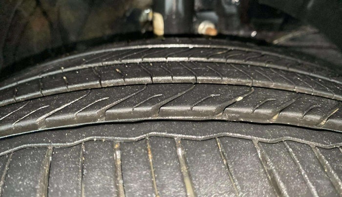 2023 Maruti FRONX DELTA PLUS 1.2L AGS, Petrol, Automatic, 12,379 km, Right Front Tyre Tread