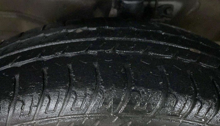 2016 Maruti Wagon R 1.0 VXI, Petrol, Manual, 91,006 km, Left Front Tyre Tread
