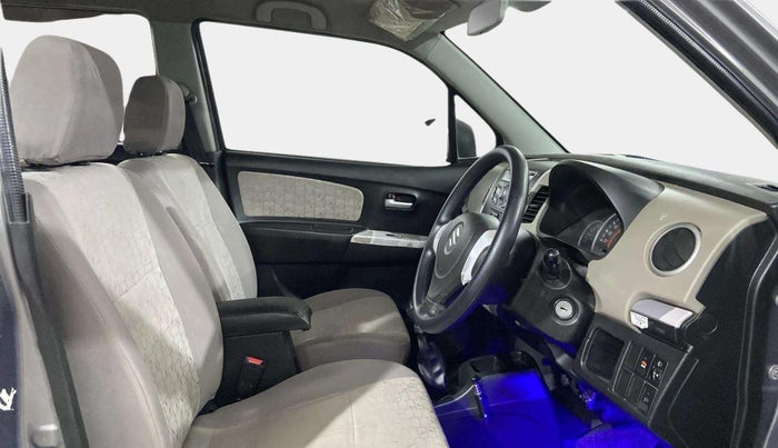 2016 Maruti Wagon R 1.0 VXI, Petrol, Manual, 91,006 km, Right Side Front Door Cabin