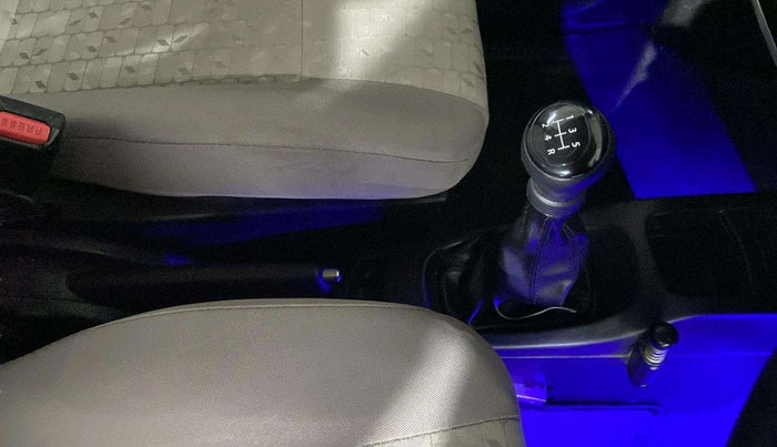 2016 Maruti Wagon R 1.0 VXI, Petrol, Manual, 91,006 km, Gear Lever