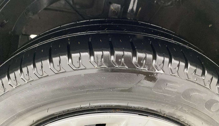2024 Maruti Ertiga VXi (O), Petrol, Manual, 38,169 km, Left Front Tyre Tread