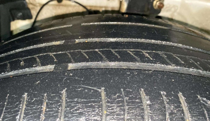 2016 Maruti Swift Dzire ZDI, Diesel, Manual, 74,808 km, Left Front Tyre Tread