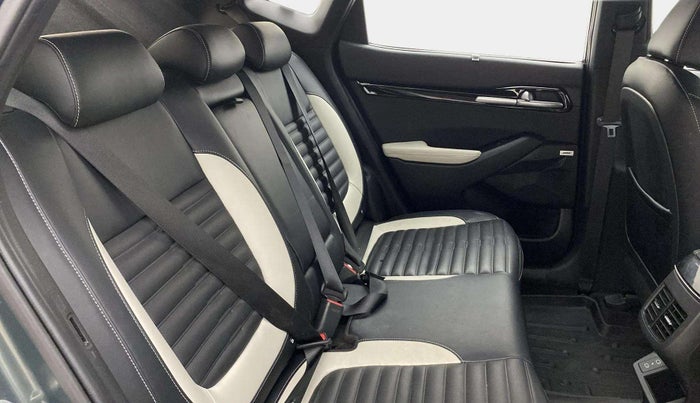 2024 KIA SELTOS  GTX Plus 1.5 Turbo Petrol DCT, Petrol, Automatic, 25,680 km, Right Side Rear Door Cabin