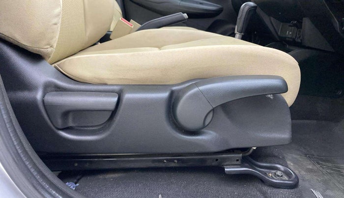2016 Honda Jazz 1.2L I-VTEC V AT, Petrol, Automatic, 71,703 km, Driver Side Adjustment Panel