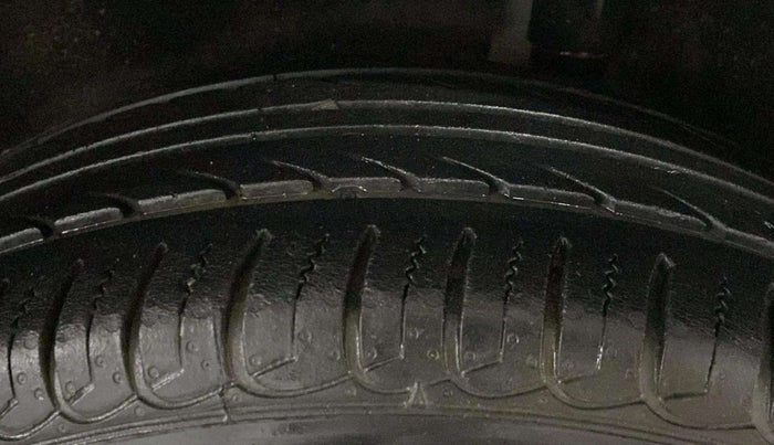 2020 Ford Ecosport TITANIUM 1.5L PETROL, CNG, Manual, 23,492 km, Left Rear Tyre Tread
