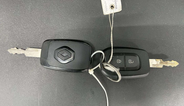 2021 Renault Kwid RXT 1.0 (O), Petrol, Manual, 11,590 km, Key Close Up