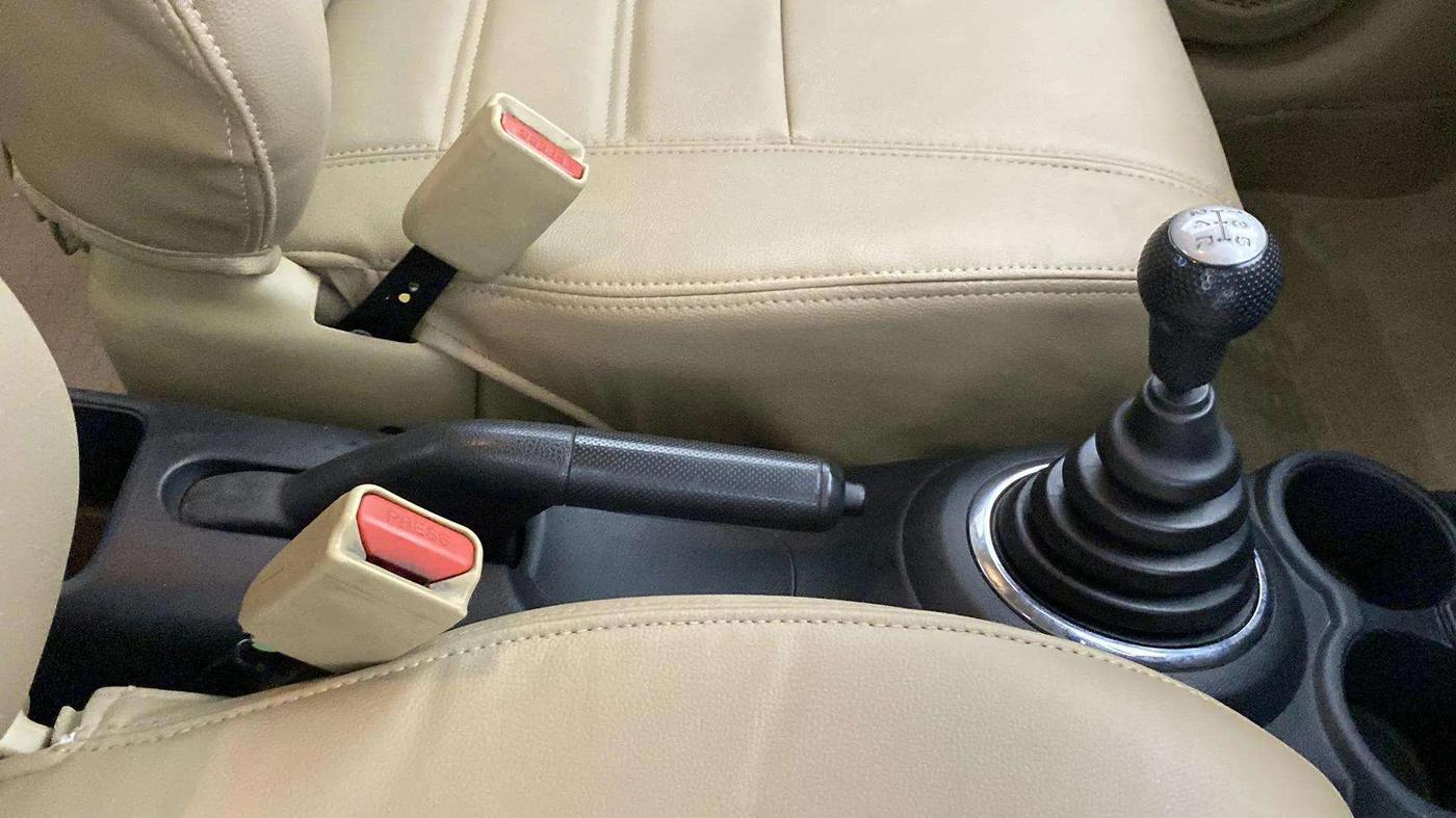 2017 Honda Brio S MT, Petrol, Manual, 81,380 km, Gear Lever