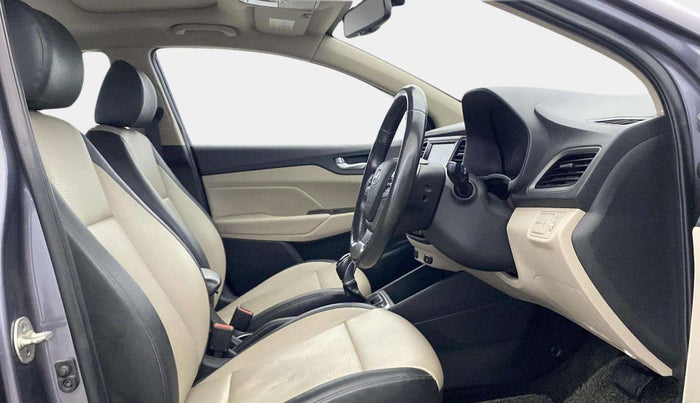2017 Hyundai Verna 1.6 VTVT SX (O) AT, Petrol, Automatic, 45,752 km, Right Side Front Door Cabin