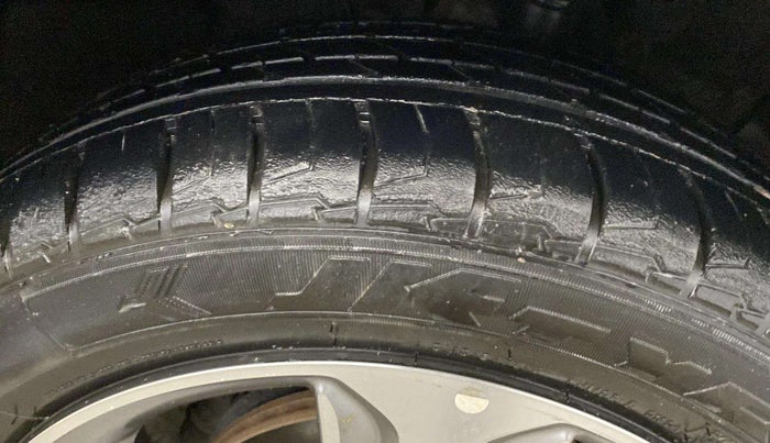 2017 Hyundai Verna 1.6 VTVT SX (O) AT, Petrol, Automatic, 45,752 km, Right Front Tyre Tread