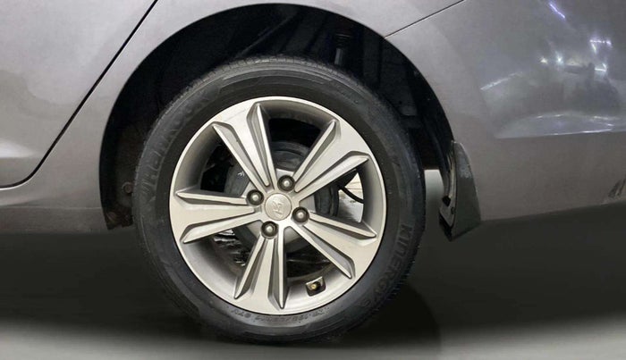 2017 Hyundai Verna 1.6 VTVT SX (O) AT, Petrol, Automatic, 45,752 km, Left Rear Wheel