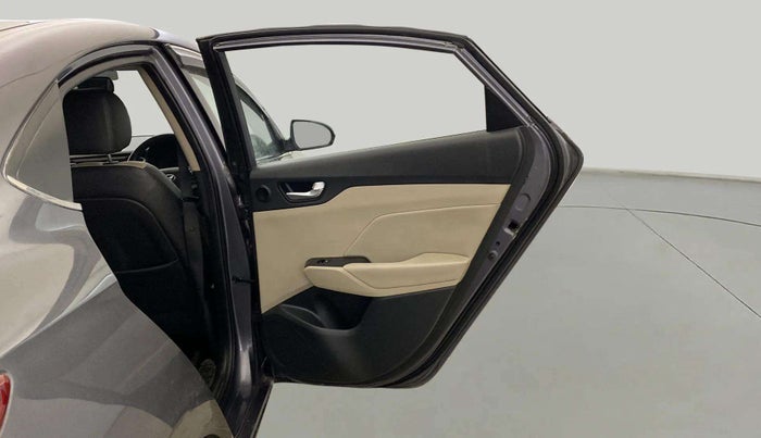 2017 Hyundai Verna 1.6 VTVT SX (O) AT, Petrol, Automatic, 45,752 km, RHS Rear Door