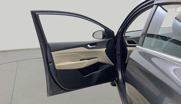 2017 Hyundai Verna 1.6 VTVT SX (O) AT, Petrol, Automatic, 45,752 km, LHS Front Door